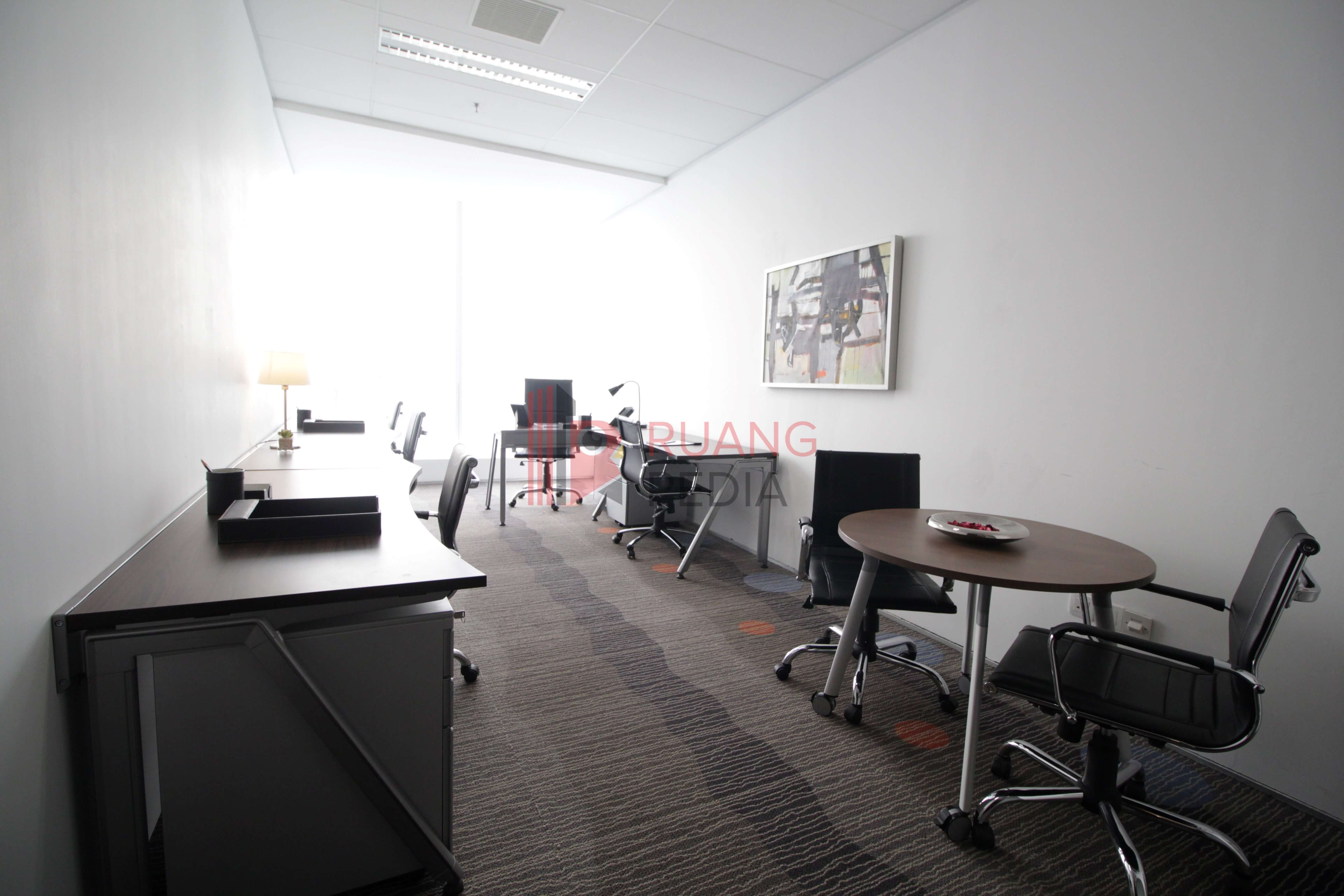 Ruang Kantor (Service Office) Sahid Sudirman Center View Room - 8 Pax