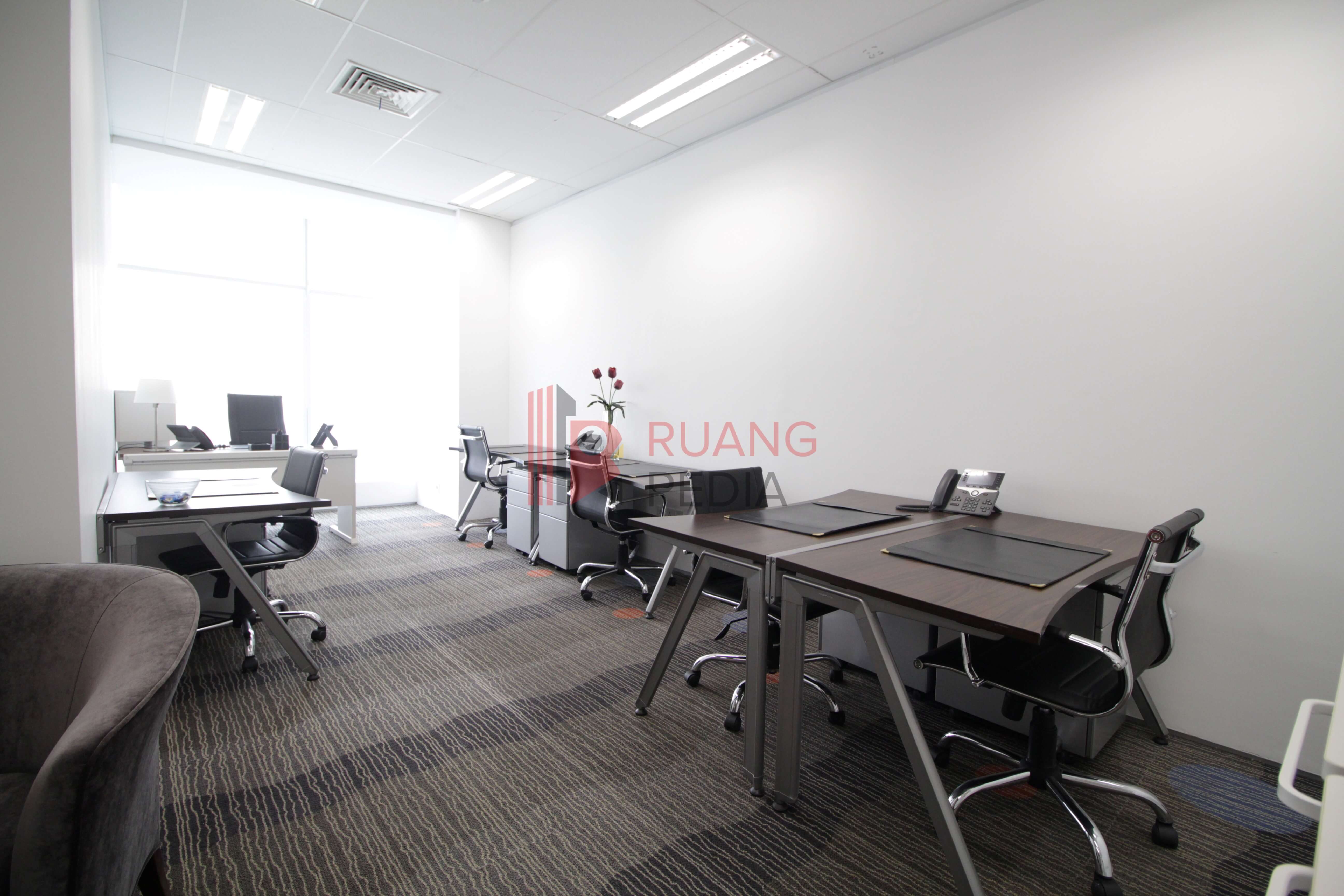 Ruang Kantor (Service Office) Sahid Sudirman Center View Room - 9 Pax