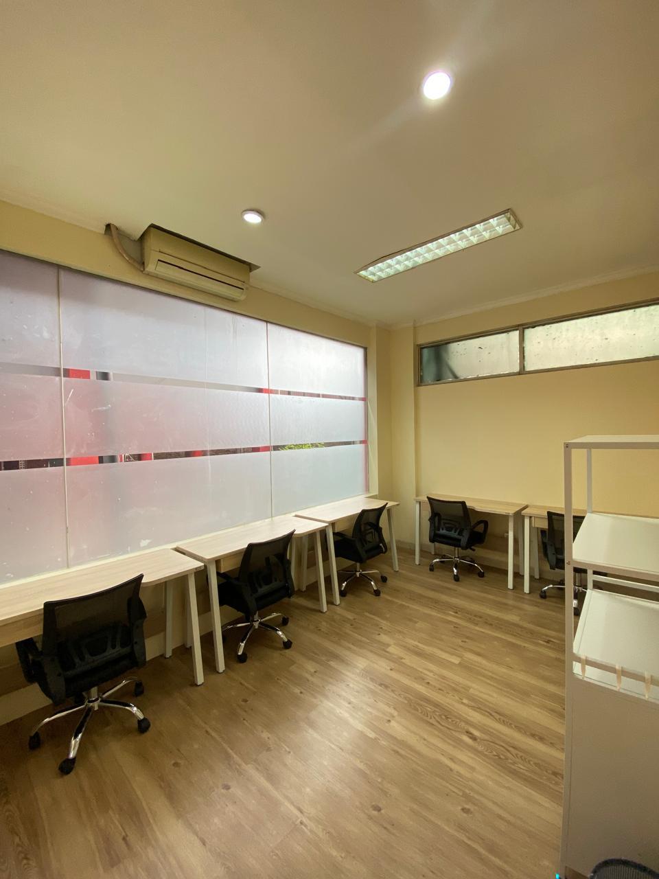 Ruang Kantor (Service Office) Gedung Graha Pulo - 5 Pax