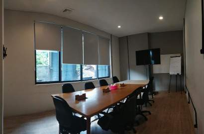 Ruang Rapat (Meeting Room) Conclave Kapasitas 10 Pax