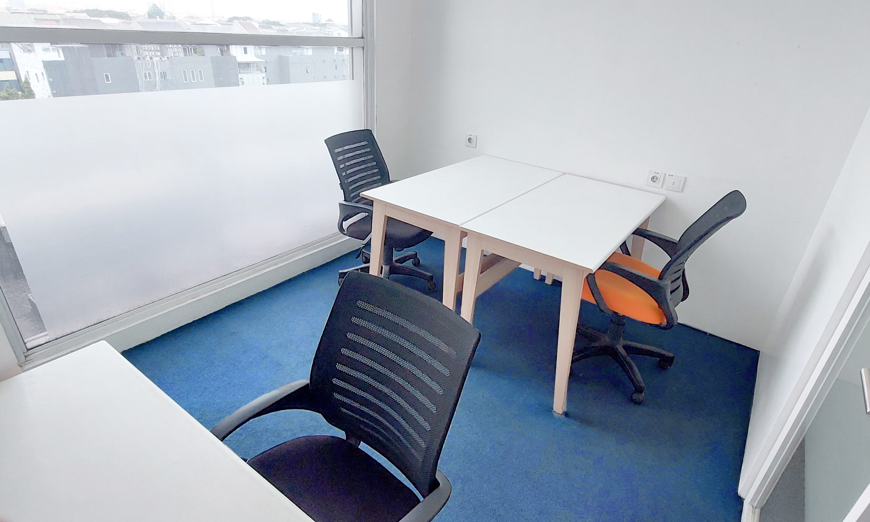 Ruang Kantor (Service Office) Citihub Harton Tower View Room - 3 Pax