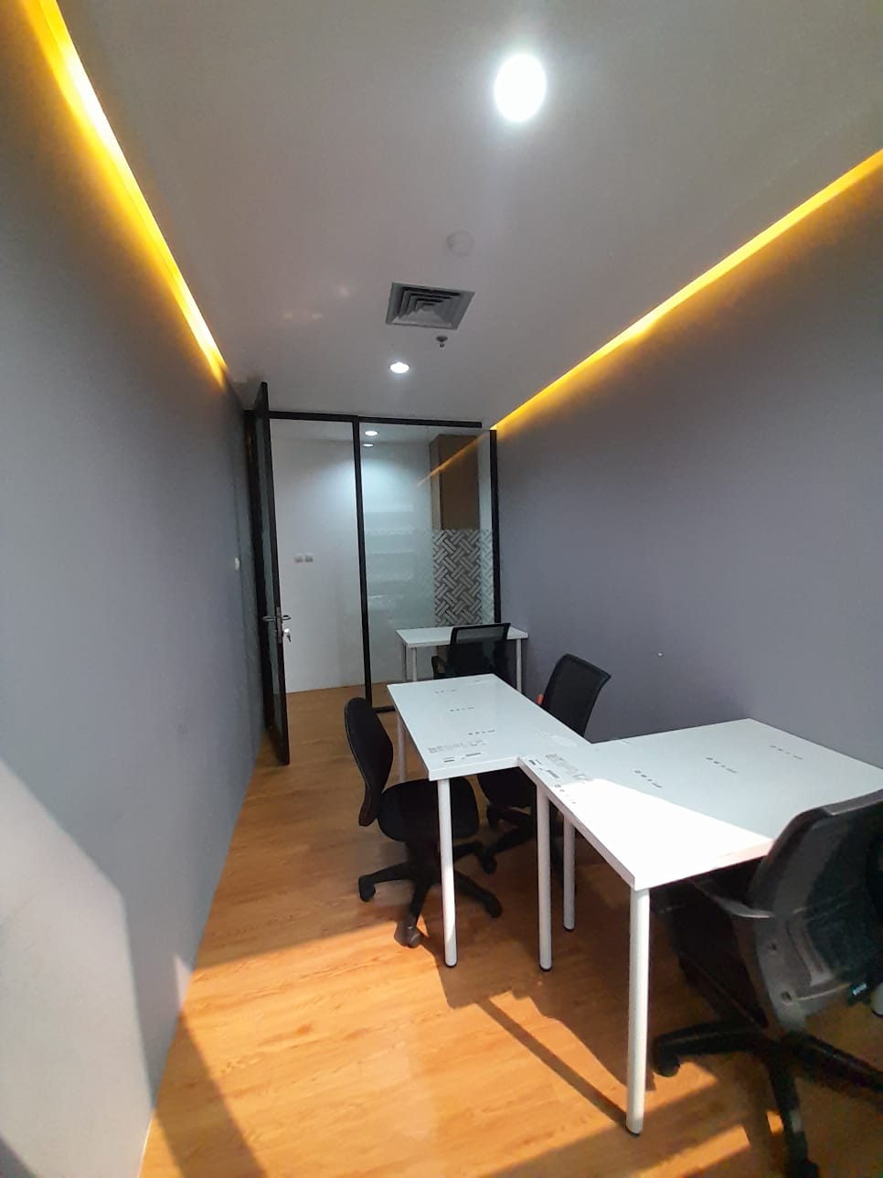 Ruang Kantor (Service Office) Gedung Jaya Thamrin - 4 Pax