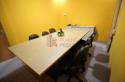 Ruang Rapat (Meeting Room) Nucira Building Kapasitas 8 Pax
