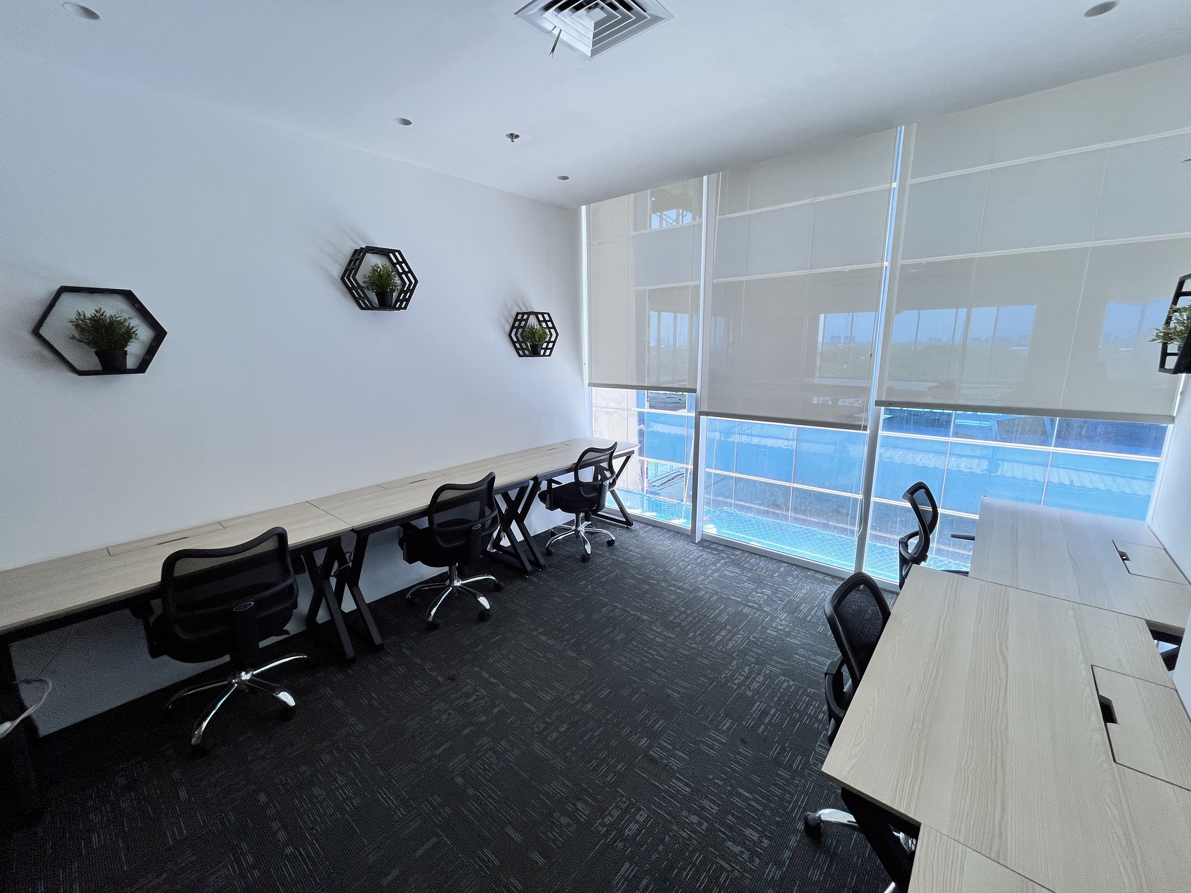 Ruang Kantor (Service Office) Gedung Burza Tower View Room - 5 Pax