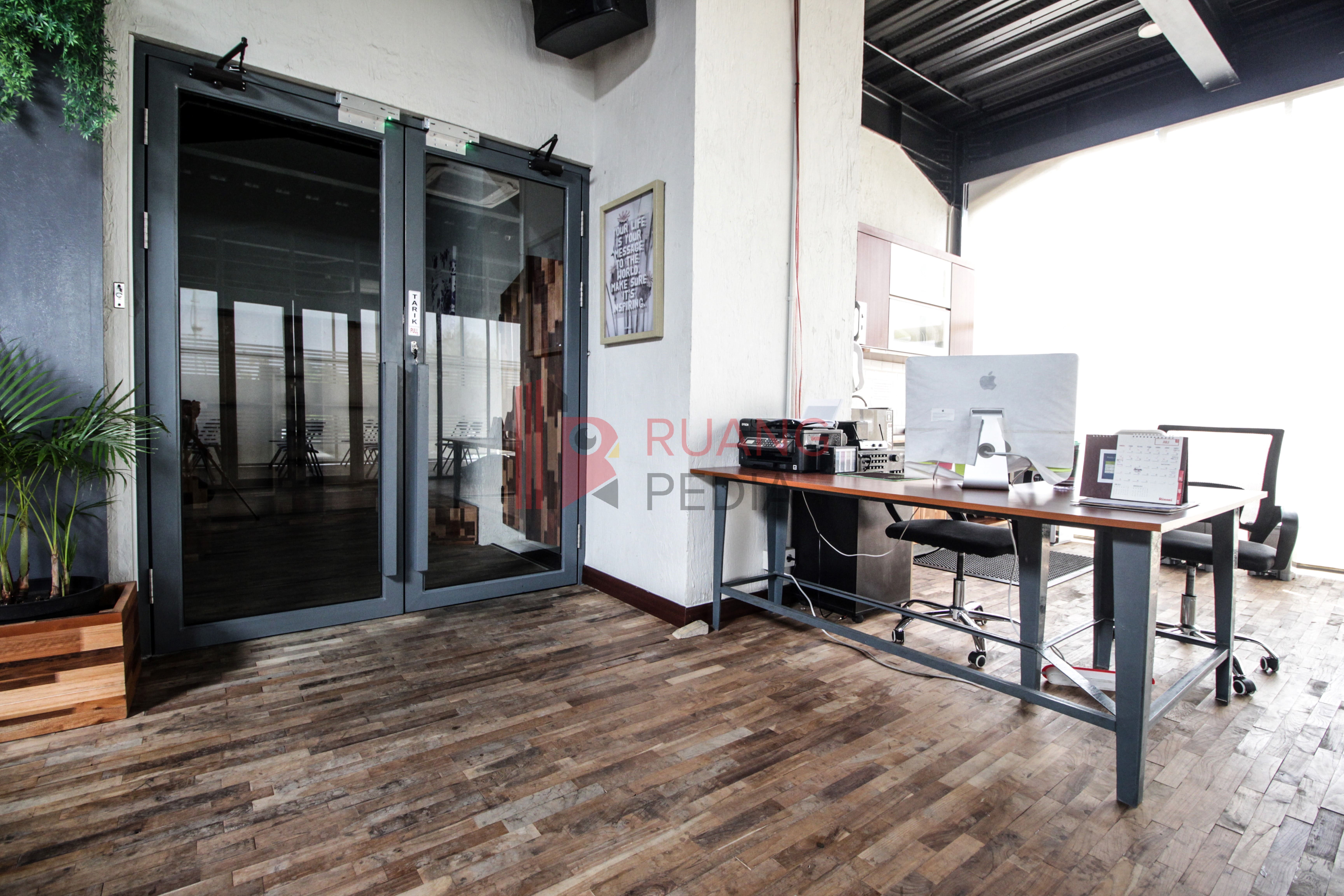 Ruang Kantor (Service Office) Ruko Kemanggisan - 12 pax