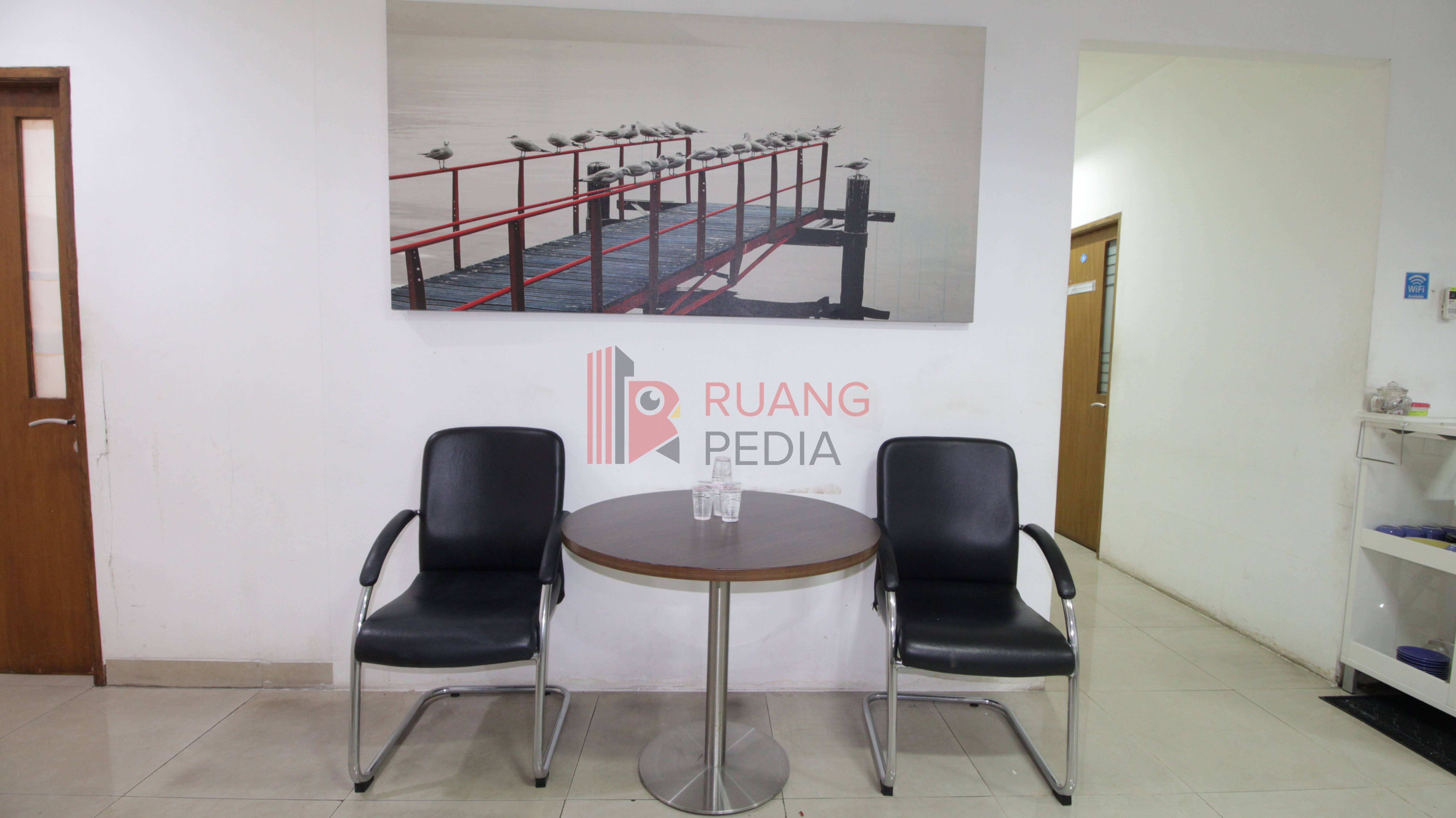 Ruang Rapat (Meeting Room) Gedung Masindo Kapasitas 10 Pax