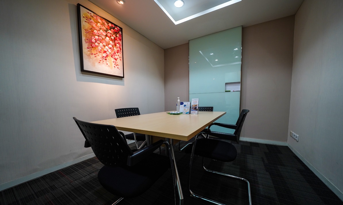 Ruang Kantor (Service Office) Menara Karya View Room - 7 Pax