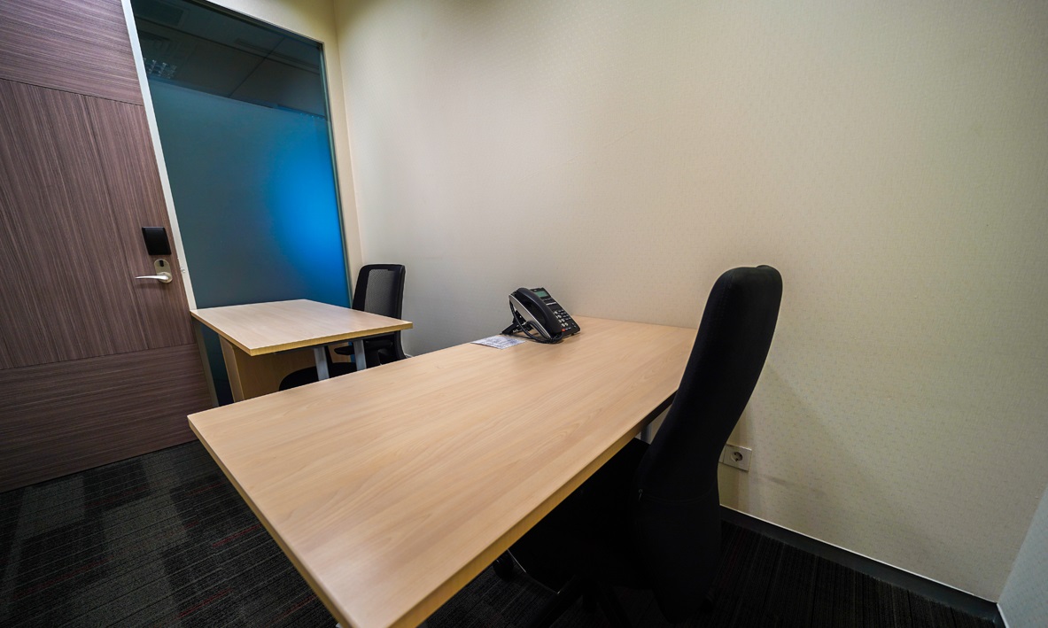 Ruang Kantor (Service Office) Alamanda Tower No View Room - 2 Pax