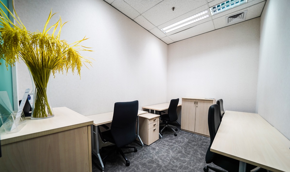 Ruang Kantor (Service Office) Equity Tower SCBD No View Room - 4 Pax