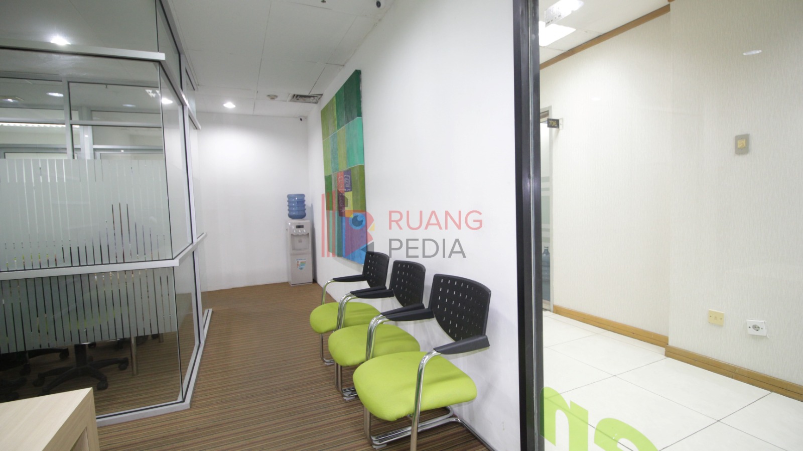 Ruang Rapat (Meeting Room) Palma One Tower Kapasitas 4 Pax