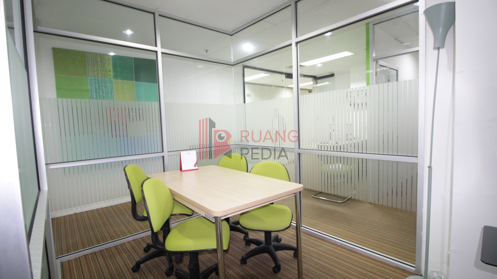 Ruang Rapat (Meeting Room) Palma One Tower Kapasitas 4 Pax