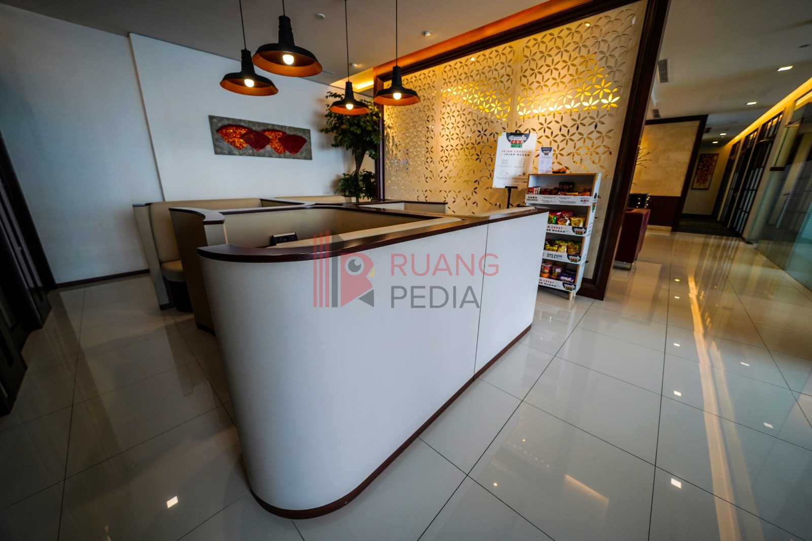 Ruang Rapat (Meeting Room) The Plaza Office Tower Kapasitas 4 Pax