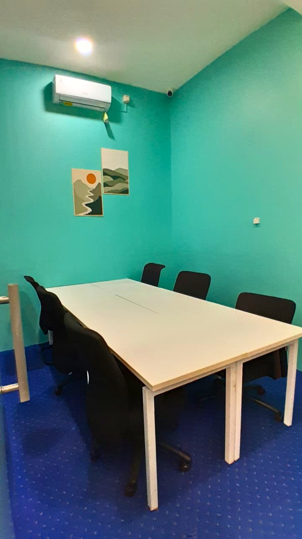 Ruang Kantor (Service Office) Rukan Balai Pustaka - 6 Pax