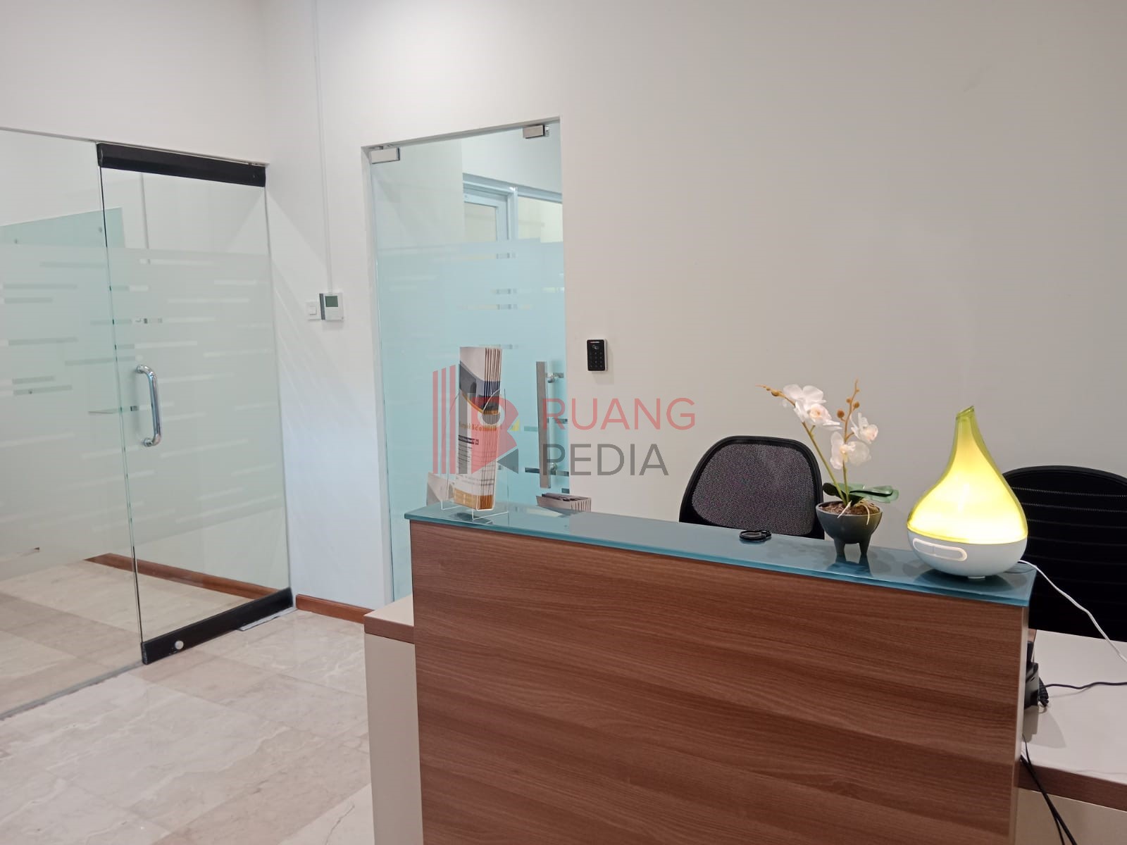 Ruang Kantor (Service Office) Menara Bidakara 2 View Room - 3 Pax