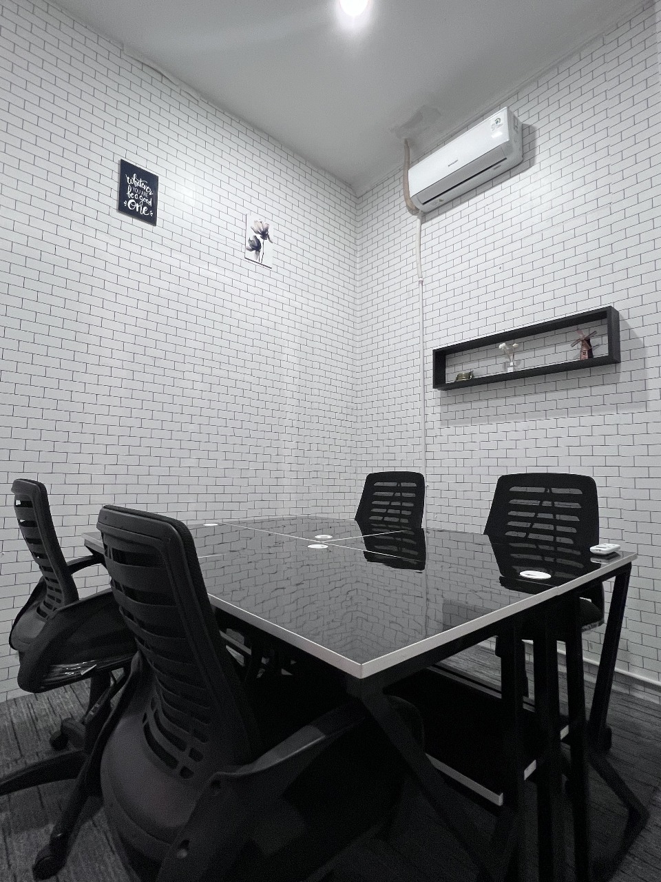 Ruang Kantor (Service Office) Ruko Serpong - 5 Pax