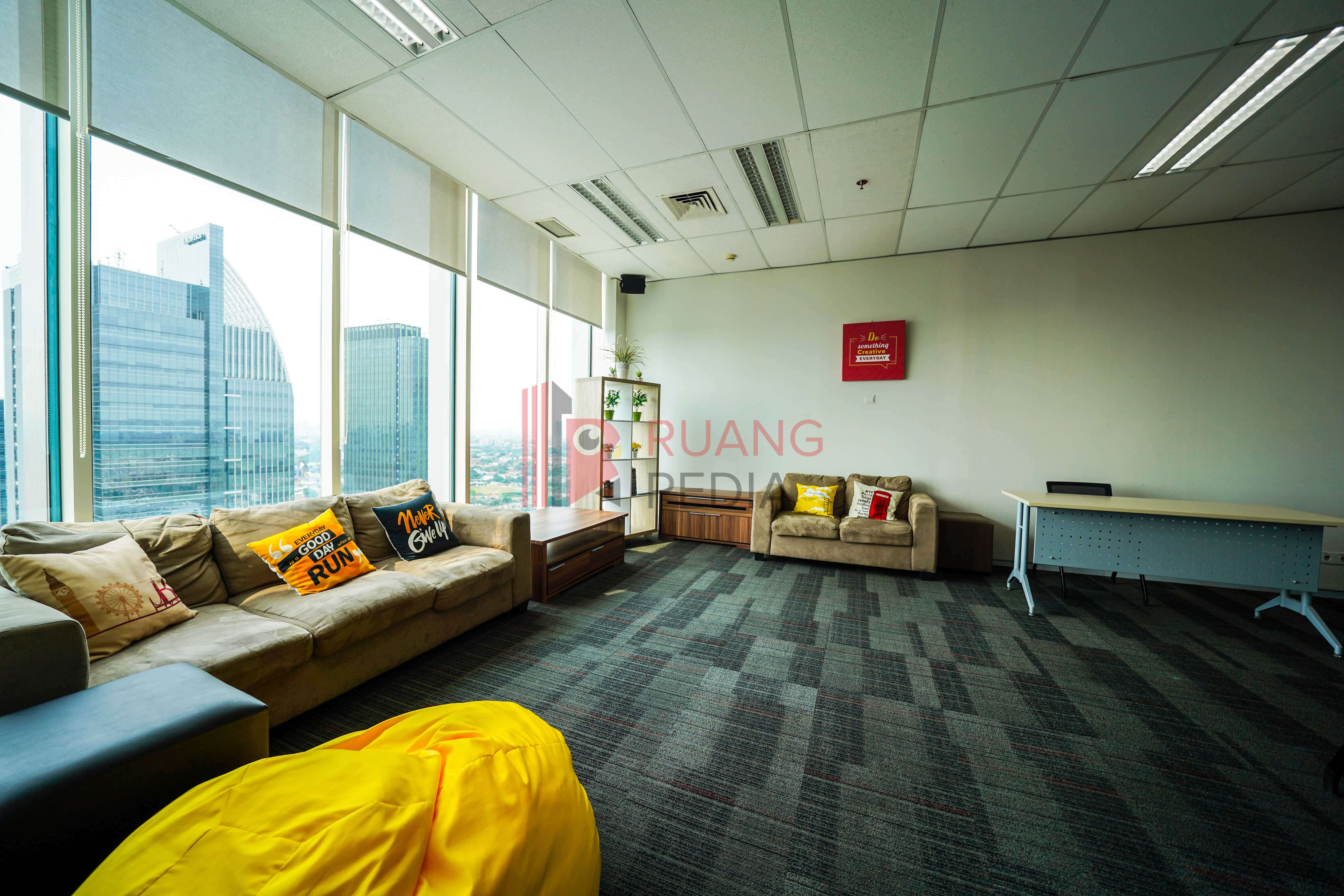 Kantor Kerja Bersama (Coworking Space) Sovereign Plaza