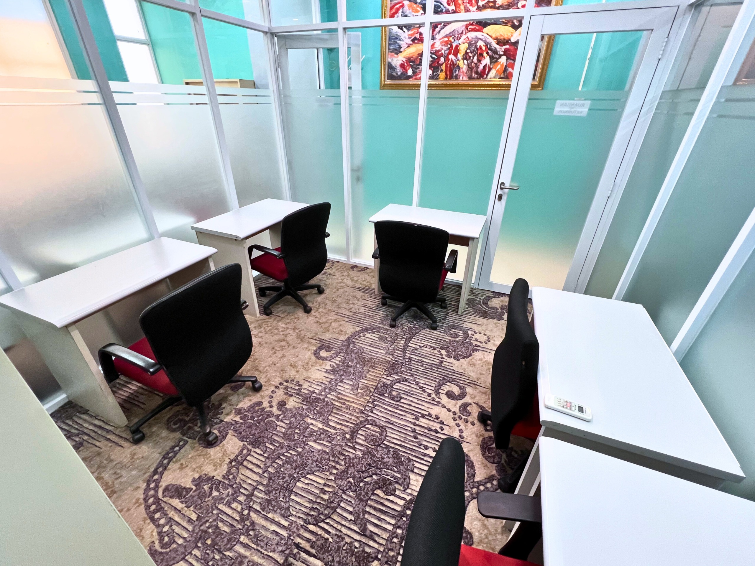 Ruang Kantor (Service Office) Ruko Summarecon Bekasi - 5 Pax