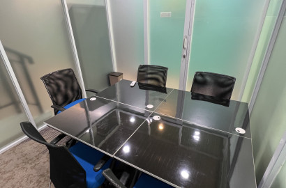 Ruang Kantor (Service Office) Ruko Summarecon Bekasi - 5 Pax