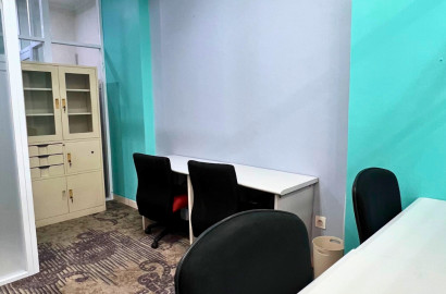 Ruang Kantor (Service Office) Ruko Summarecon Bekasi - 6 Pax