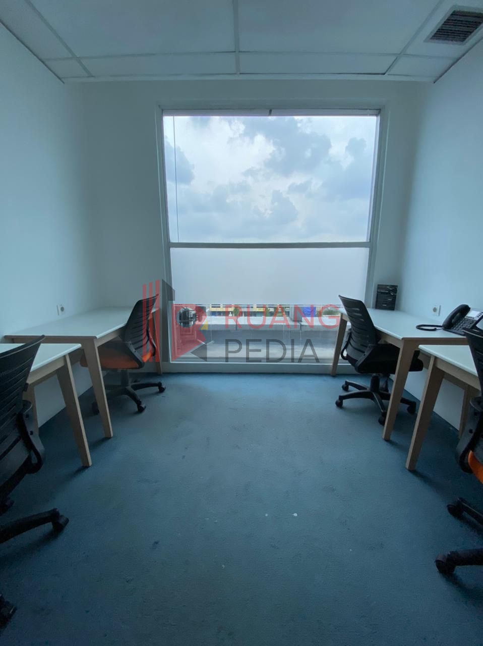 Ruang Kantor (Service Office) Citihub Harton Tower View Room - 4 Pax