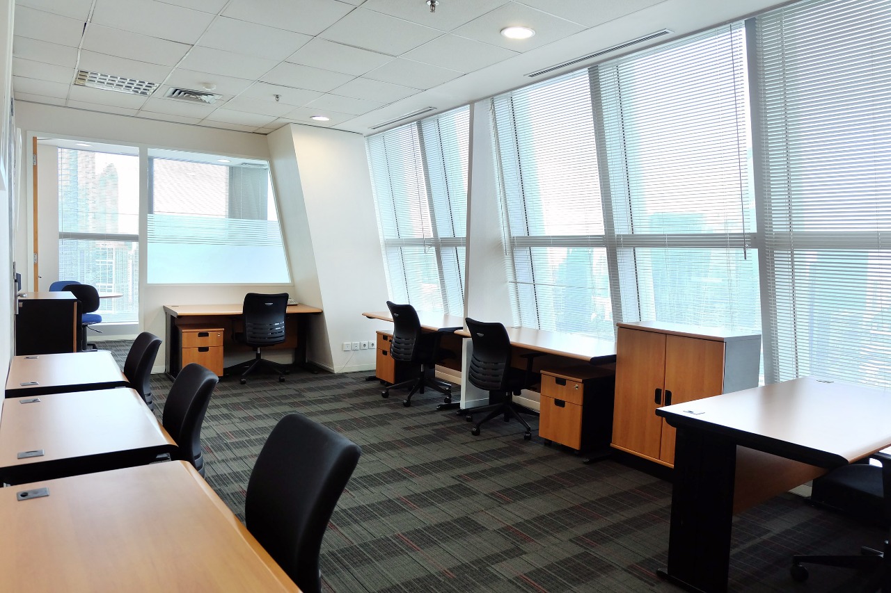 Ruang Kantor (Service Office) Menara Karya View Room - 12 Pax