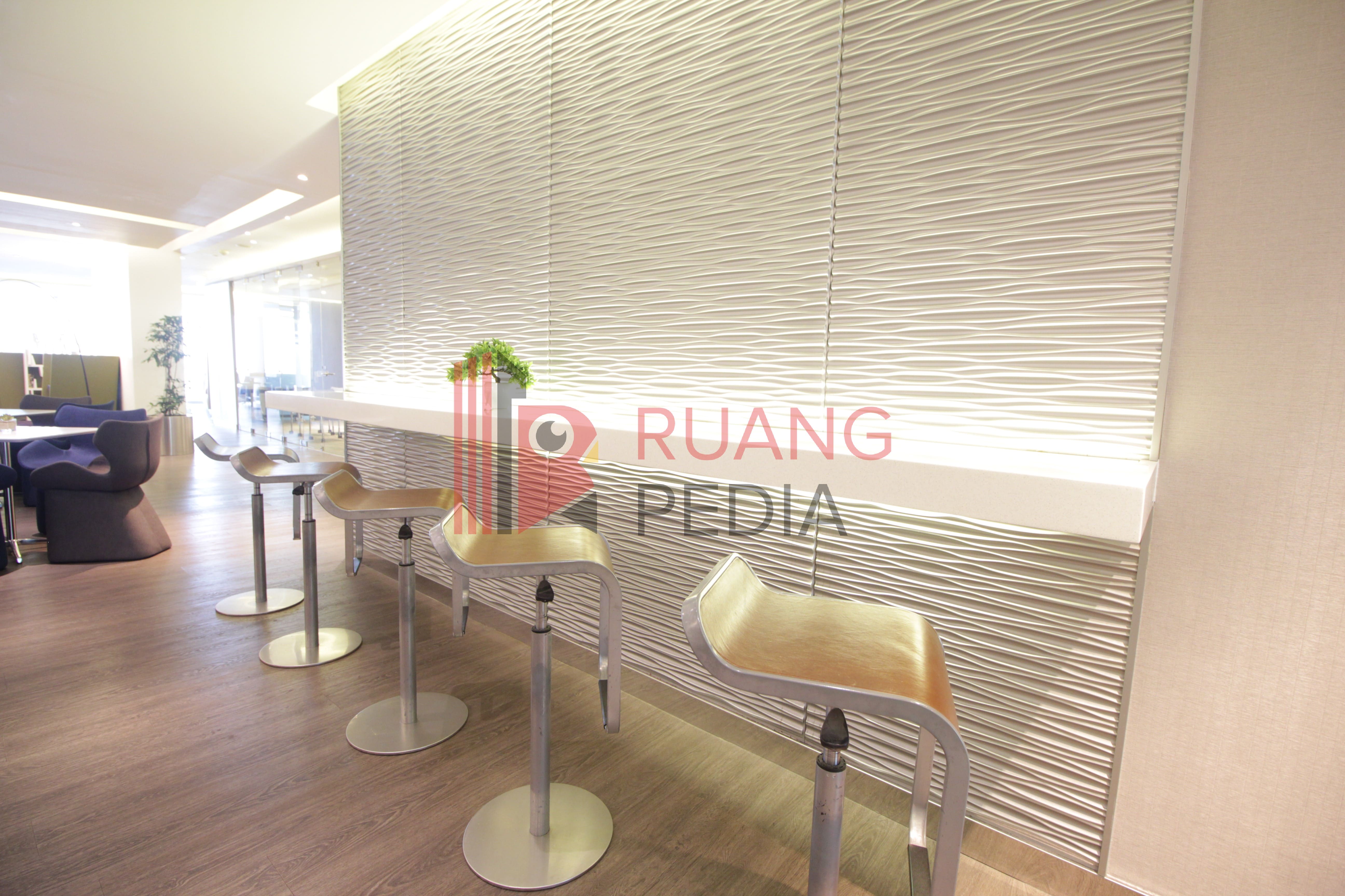 Ruang Kantor (Service Office) Axa Tower View Room- 5 Pax